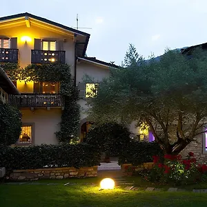 Couette-café Bed And Breakfast Casa Del Nonno, Adrara San Rocco